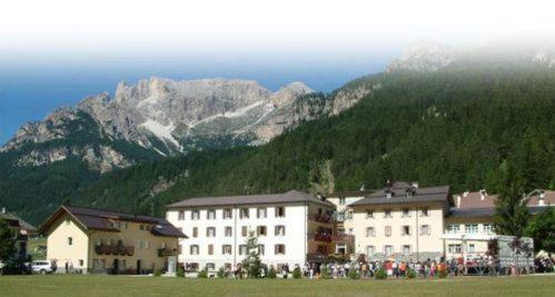 Soggiorno Dolomiti Mazzin Ngoại thất bức ảnh